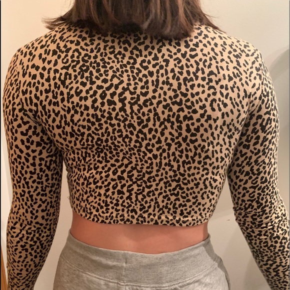 cheetah print crop top - Picture 2 of 2